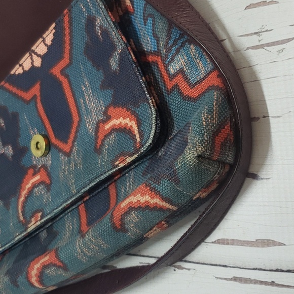 Fossil ptint blue canvas and leather crossbody bag - Picture 6 of 8